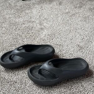 Black Foam Platform Flip Flop Sandals
